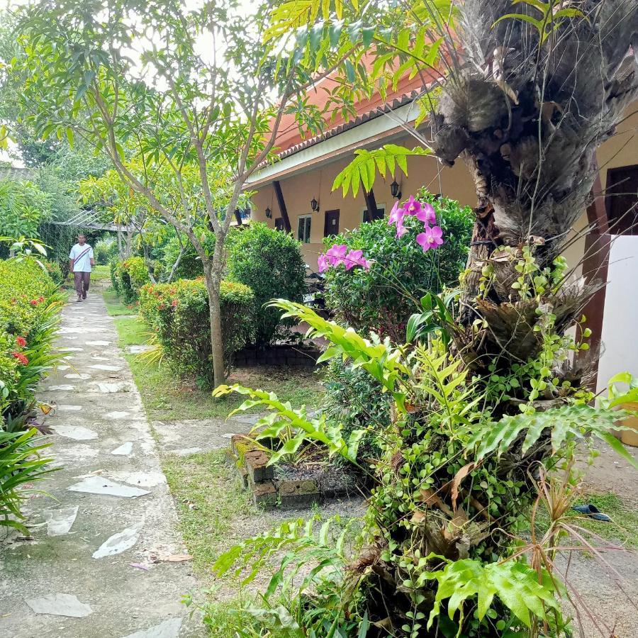 New Andaman Bay Bungalow Hotel Koh Lanta Exterior photo